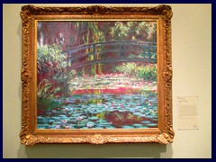 The Art Institute of Chicago 116 - Water Lily Pond by Monet